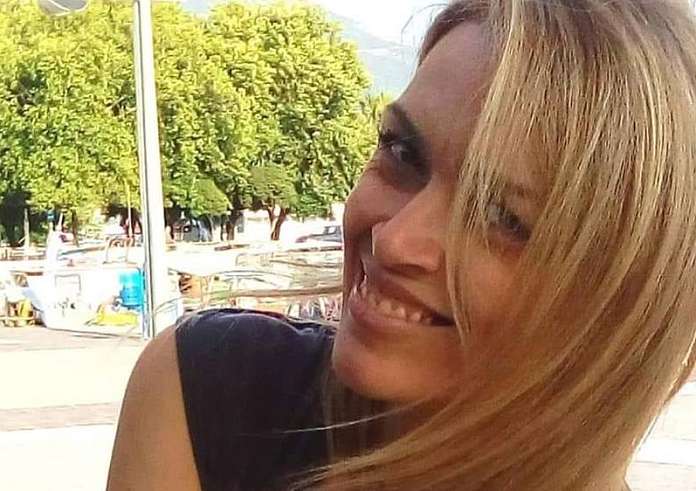 Καλαμάτα: Μητέρα 43 ετών τίναζε τα χαλιά και έπεσε από τον 5ο όροφο πολυκατοικίας