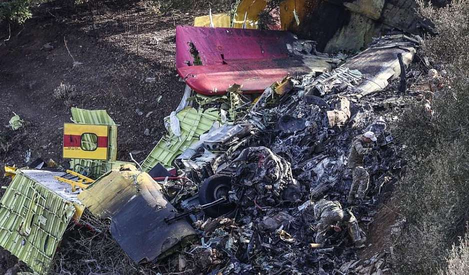 Θρήνος και ερωτήματα για τον θάνατο των πιλότων του Canadair - Τα ανατριχιαστικά «αντίο» φίλων τους
