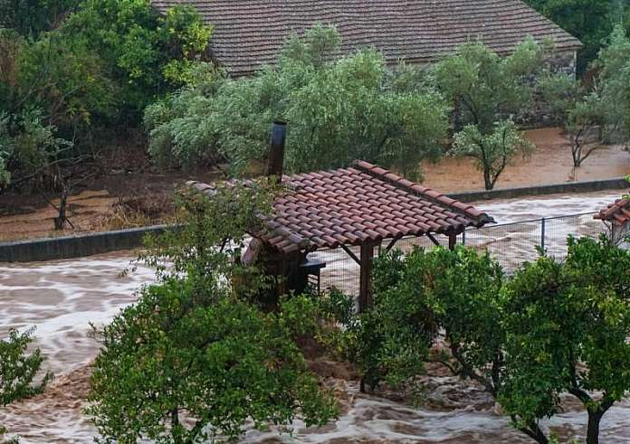 Κακοκαιρία: Ζωντανός εντοπίστηκε ο 85χρονος που αγνοούταν στο Πήλιο