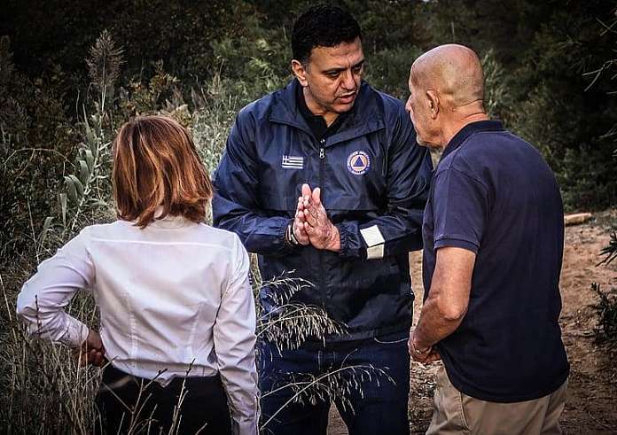 Αυτοψία Κικίλια στο Μεγάλο Ρέμα της Ραφήνας: «Αυτό είναι ένα χάλι εδώ πέρα»