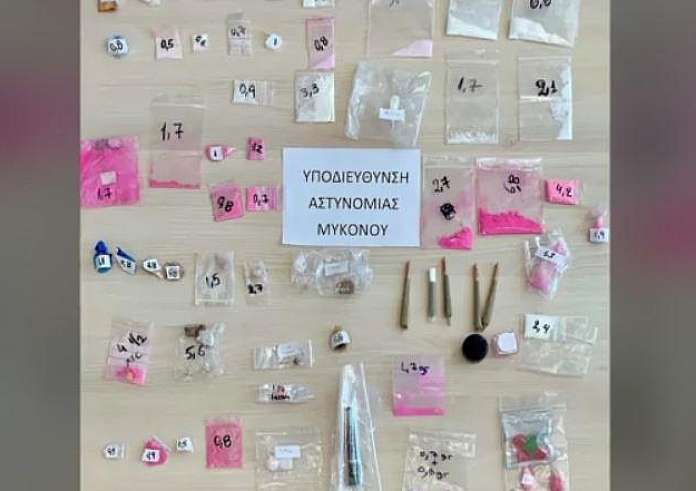 Πάρτι με ναρκωτικά σε βίλα της Μυκόνου – Δεκαπέντε συλλήψεις