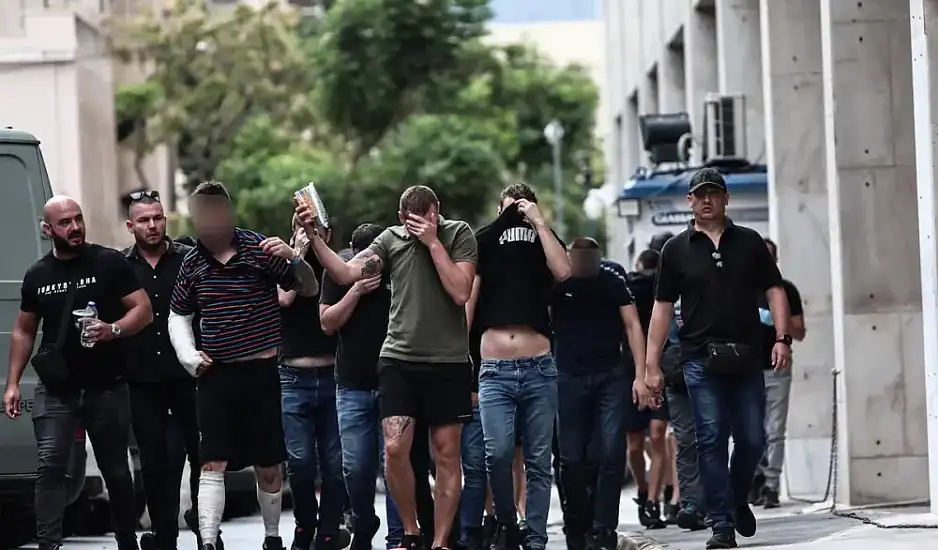 Νέα Φιλαδέλφεια: Έρχονται νέα εντάλματα σύλληψης - Και Έλληνες ανάμεσα στα πρόσωπα