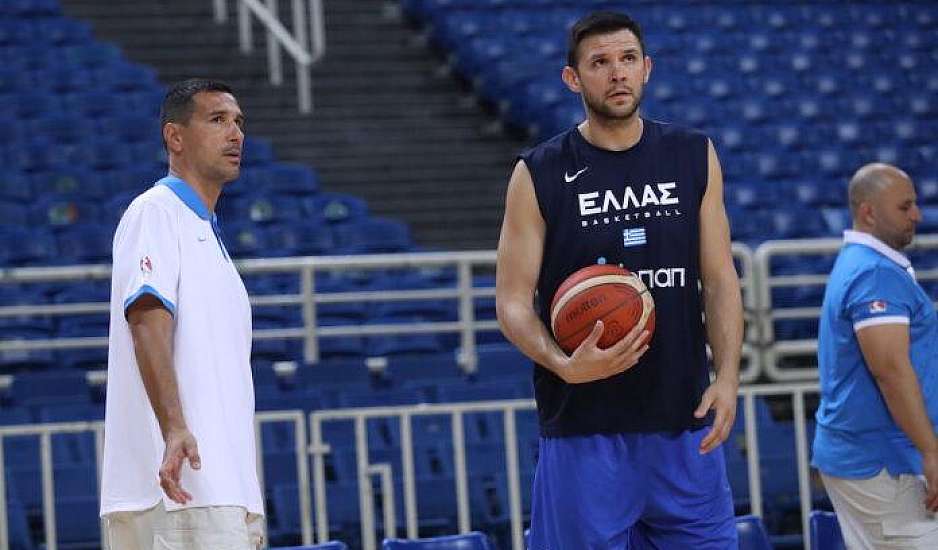 Αναχώρησε για Άμπου Ντάμπι χωρίς τον Κώστα Παπανικολάου η Εθνική Ελλάδας