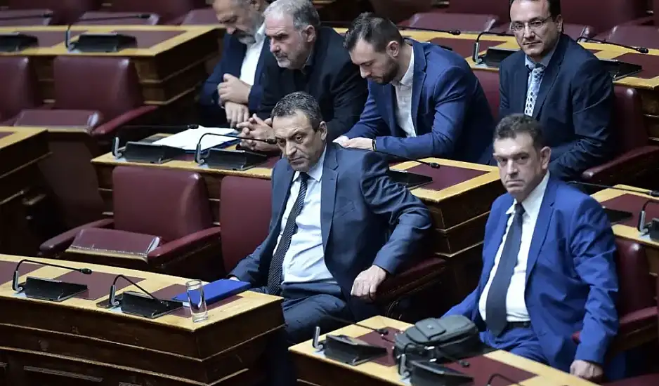 Ο Κασιδιάρης κλυδωνίζει τους Σπαρτιάτες