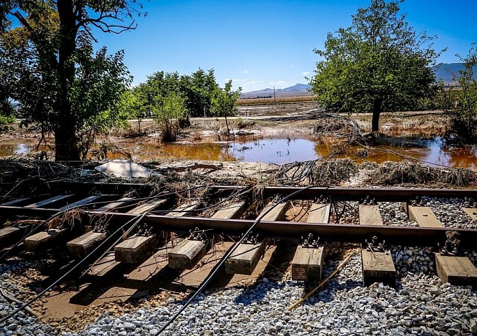 Η «λάσπη» των Τεμπών κατέστρεψε και το σιδηροδρομικό δίκτυο, άγνωστος ο χρόνος αποκατάστασης