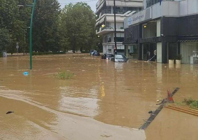 Βυθίστηκαν τα Τρίκαλα μετά το πέρασμα της κακοκαιρίας Daniel - Το ποτάμι σκέπασε το κέντρο της πόλης