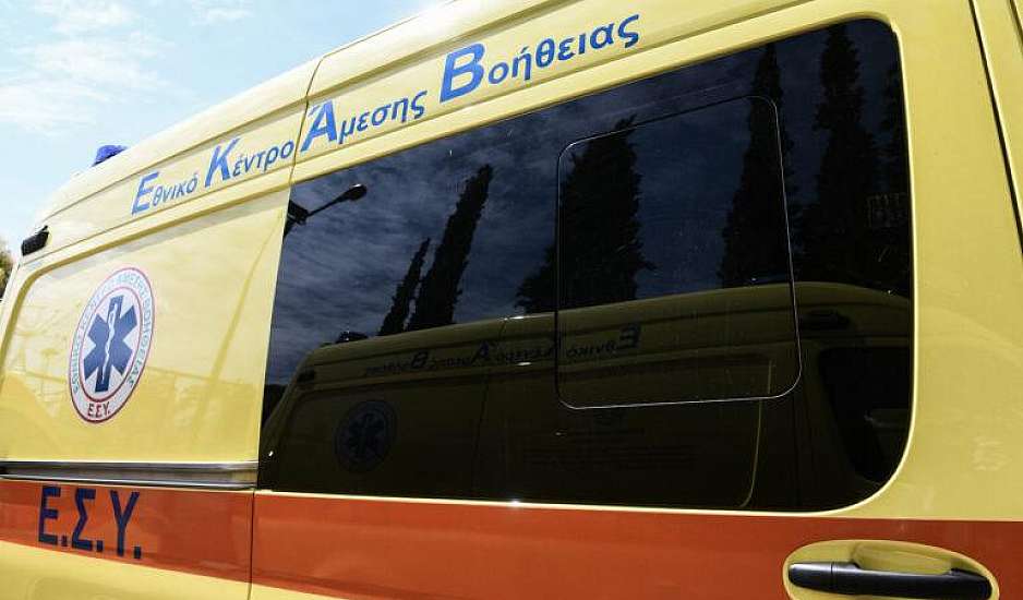 Δυο τροχαία με νεκρούς σε Θεσσαλονίκη και Κατερίνη - ΙΧ συγκρούστηκε με λεωφορείο και μοτοσικλετιστής με τρένο