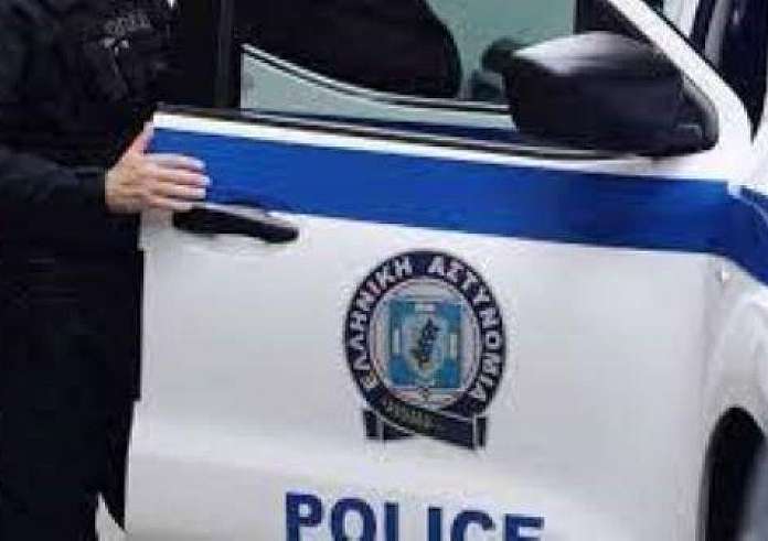 Καλαμάτα: 48χρονος άρπαξε την ανήλικη κόρη του και έκλεψε χρήματα από την εν διστάσει σύζυγό του