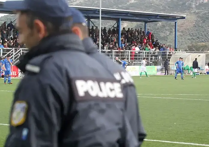Η Αστυνομία αναλαμβάνει την αρμοδιότητα των εταιριών σεκιούριτι στα γήπεδα. Ξεσηκωμός στην ΕΛΑΣ