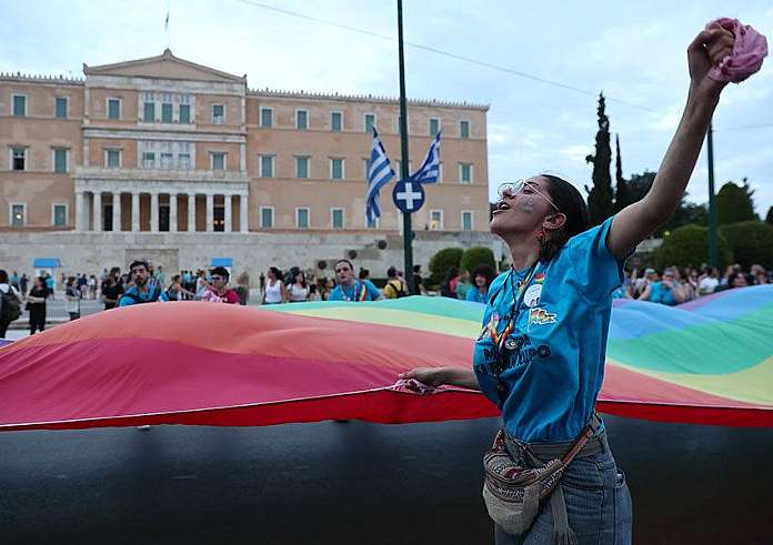 Μία φορά κι έναν καιρό, δε φοβόμουν.:  Μεγάλη συμμετοχή στην παρέλαση του Athens Pride