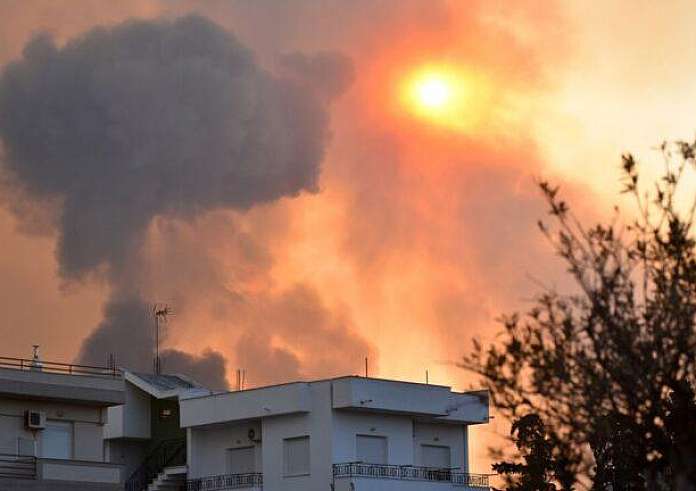 Έρευνα ΑΠΘ: Μεγάλη επιβάρυνση της ποιότητας του αέρα λόγω καύσωνα και πυρκαγιών