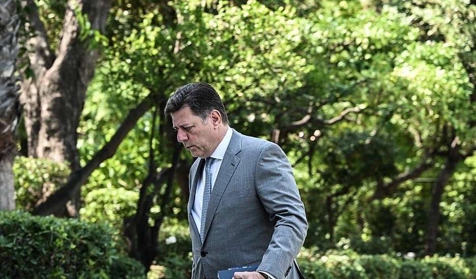 Το παρασκήνιο της παραίτησης Βαρβιτσιώτη  - "Φουντώνουν" τα σενάρια ανασχηματισμού