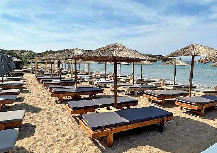 Χαλκιδική: Καταγγελία για περιστατικό ξυλοδαρμού ηλικιωμένου ζευγαριού σε beach bar
