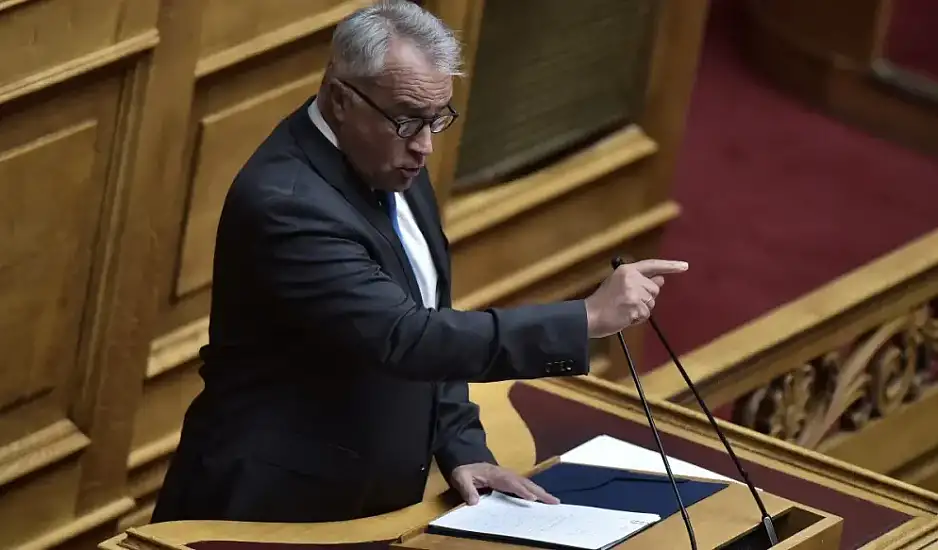 Βορίδης: Απέσυρε την διάταξη για την παράταση αδειών διαμονής νέου τύπου σε μετανάστες