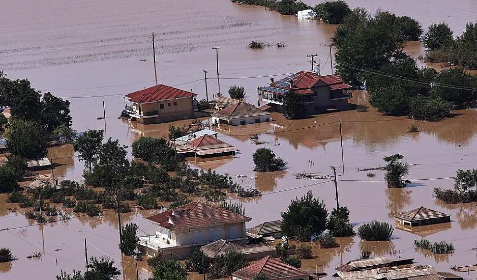 SOS για τους πλημμυροπαθείς της Θεσσαλίας – Κινδυνεύουν από λεπτοσπείρωση και νόσο των πτηνοτρόφων