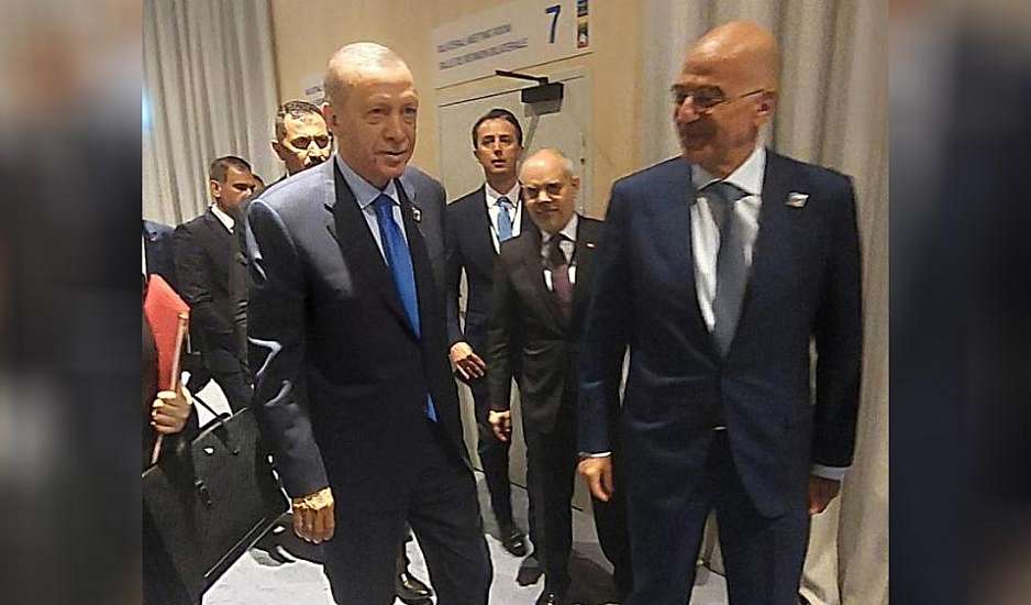 Σύντομη συνάντηση Δένδια – Ερντογάν στο Βίλνιους