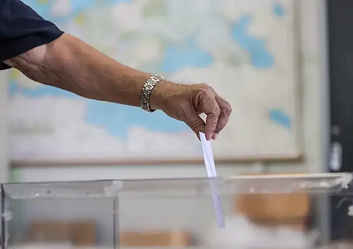 Οι επώνυμοι που δεν εκλέχθηκαν μετά τις δεύτερες αυτοδιοικητικές εκλογές – Ηχηρά ονόματα έμειναν εκτός