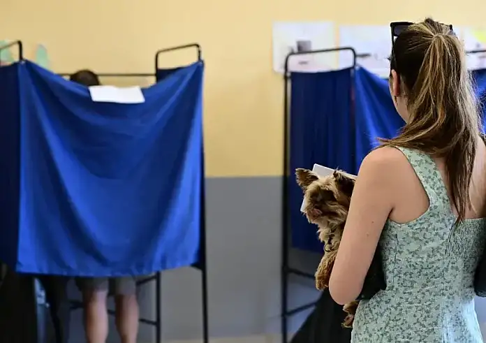 Τι ψήφισαν οι Έλληνες την Κυριακή ανά ηλικιακή ομάδα - Οι νέοι και οι συνταξιούχοι