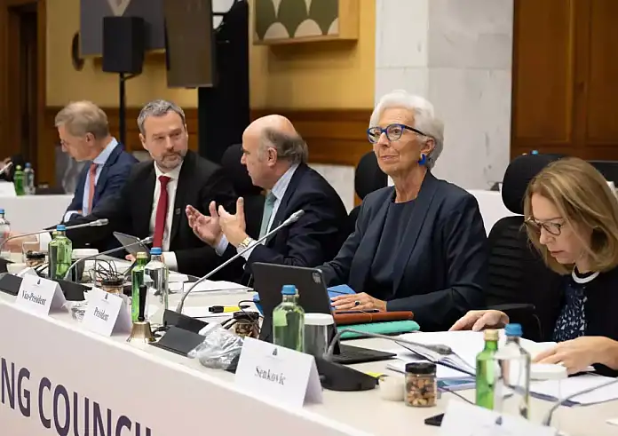 ΕΚΤ: Θα διατηρήσει αμετάβλητα τα 3 βασικά επιτόκια