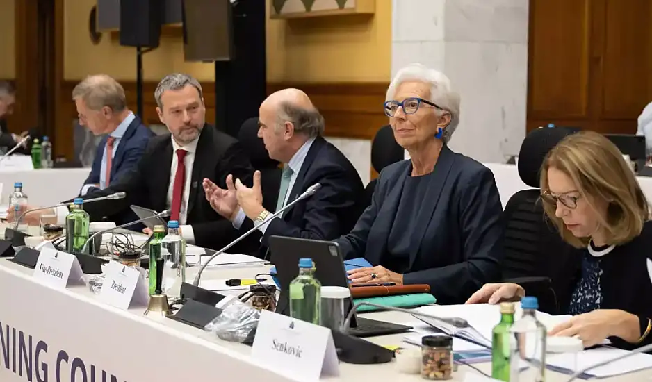 ΕΚΤ: Θα διατηρήσει αμετάβλητα τα 3 βασικά επιτόκια