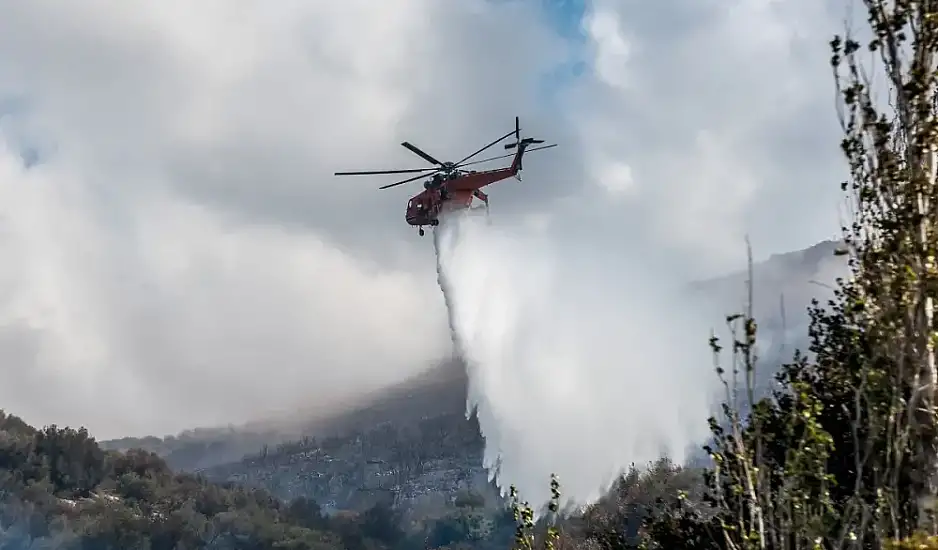 Συναγερμός στη Ρόδο: Φωτιά μεταξύ Σορωνής και Φανών