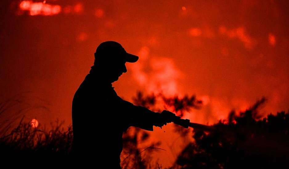 Υπό μερικό έλεγχο η πυρκαγιά που ξέσπασε σε δασική έκταση στην Πάρνηθα κοντά στο Μπάφι