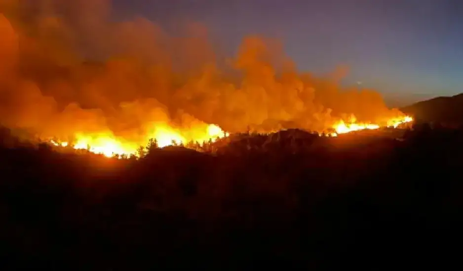 Meteo για φωτιές σε Έβρο και Βοιωτία: «Δυσμενείς οι συνθήκες μέχρι το βράδυ με ισχυρούς ανέμους»