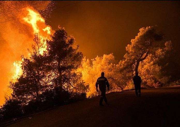Φωτιά στην Αλεξανδρούπολη: Λύγισε αγρότης – Δεν έχει μείνει τίποτα