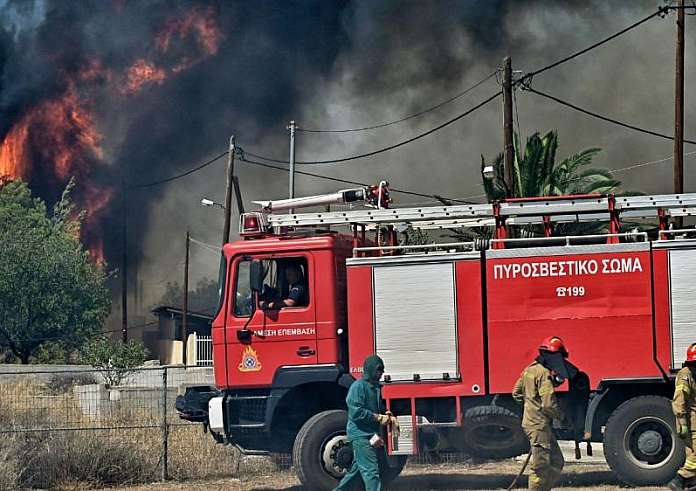 Οριοθετήθηκε η φωτιά που ξέσπασε σε αγροτοδασική έκταση στην περιοχή Λεύκη στην Καβάλα