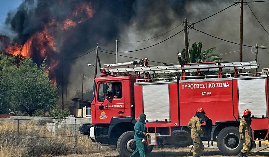 Οριοθετήθηκε η φωτιά που ξέσπασε σε αγροτοδασική έκταση στην περιοχή Λεύκη στην Καβάλα