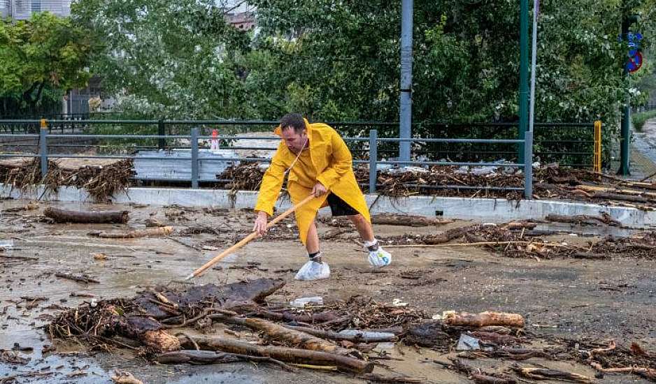 Καταστροφικό το πέρασμα της κακοκαιρίας σε Θεσσαλία και Μαγνησία - Χωρίς νερό και ρεύμα, υγειονομική βόμβα τα νεκρά ζώα