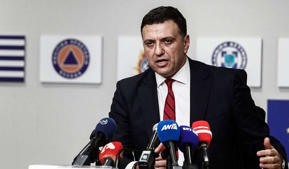 Οργισμένο μήνυμα Κικίλια στους εμπρηστές: «Εγκληματείτε, δεν θα γλιτώσετε» - Σύλληψη και προσαγωγές υπόπτων
