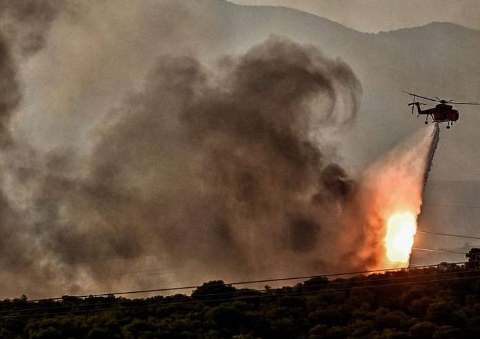 Κύπρος: Σε ύφεση η φωτιά στη Λεμεσό – Δύο Canadair στέλνει η Ελλάδα