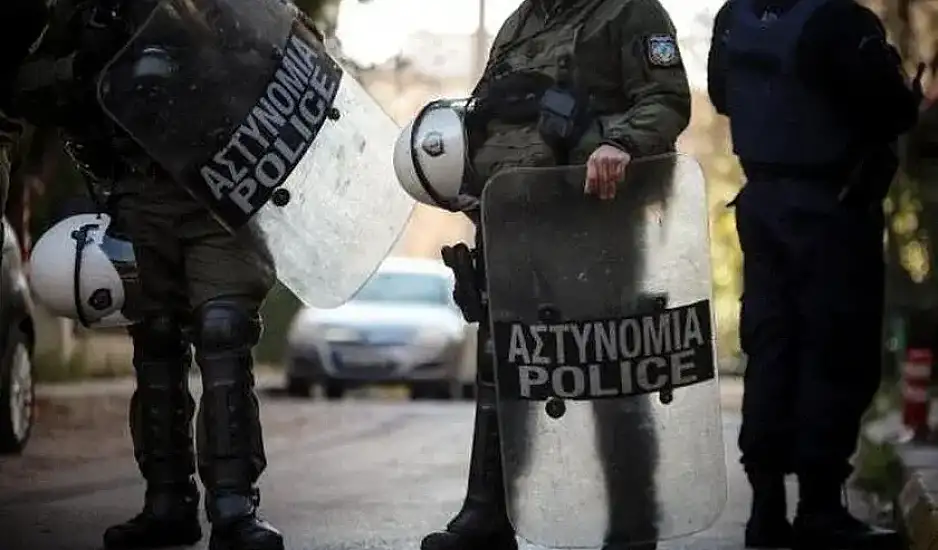 Νέο Ηράκλειο: Συναγερμός για τις σημερινές συγκεντρώσεις. Φόβοι για επεισόδια. Σύλληψη 21 ακροδεξιών Ιταλών