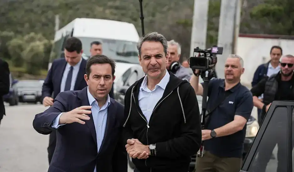 Ο Μητσοτάκης αδειάζει Μηταράκη για Εφιππη Αστυνομία - Όχι στην πρότασή του