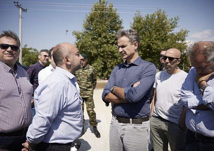 Έφθασε στη Θεσσαλία ο Κυριάκος Μητσοτάκης – Θα ανακοινώσει μέτρα στήριξης των πληγέντων