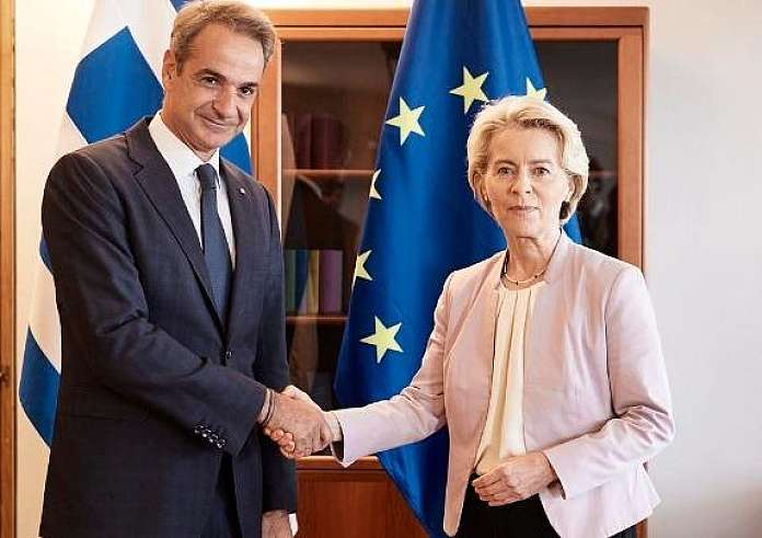 Φον ντερ Λάιεν σε Μητσοτάκη: Η Ελλάδα θα μπορέσει να πάρει 2,2 δισ ευρώ από την ΕE για τις καταστροφές