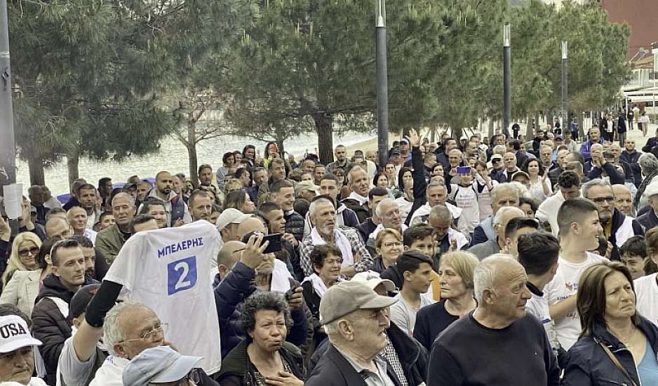 Αλβανία: Νίκη του Φρέντι Μπελέρη στη Χειμάρρα - Πανηγυρισμοί από τους υποστηρικτές του