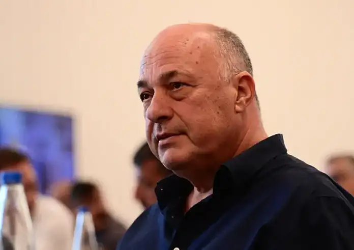 Μπέος σε ΝΔ: Έλιωσε η καραμέλα της ομοφοβίας, προκλητικός και αηδιαστικός ο Κασσελάκης