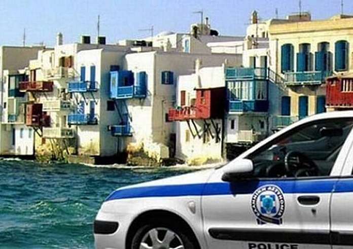 Μύκονος: Σύλληψη τριών αστυνομικών – Είχαν αναλάβει τη φύλαξη πολυτελών κατοικιών
