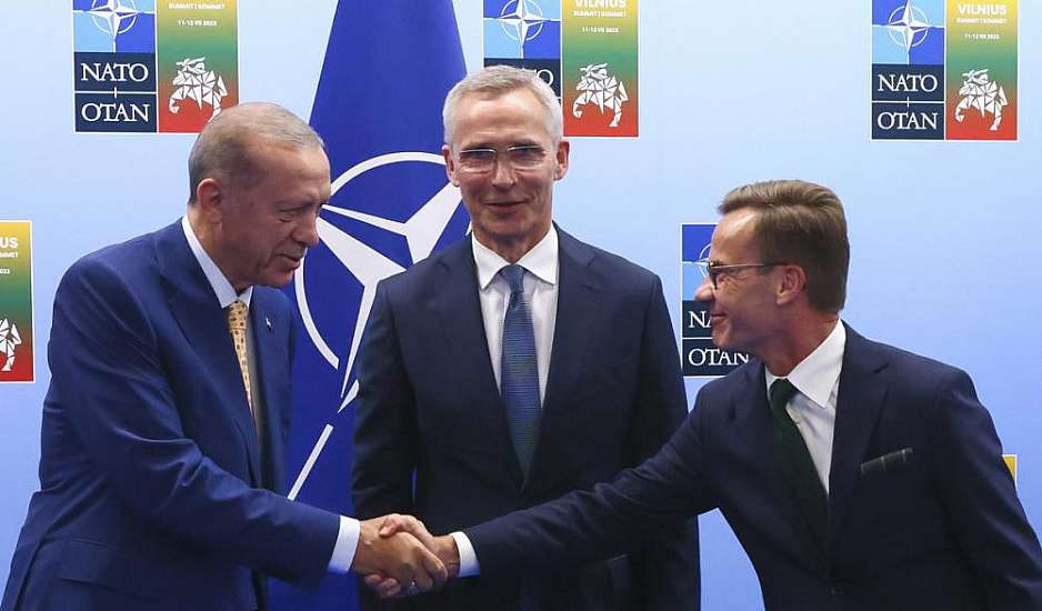 Ερντογάν: Υπέγραψε το Πρωτόκολλο ένταξης της Σουηδίας στο ΝΑΤΟ