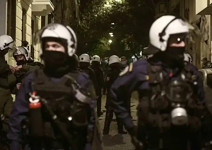 Επεισόδια στο Νέο Ηράκλειο: Κατεπείγουσα εισαγγελική έρευνα για τον τραυματισμό της 16χρονης