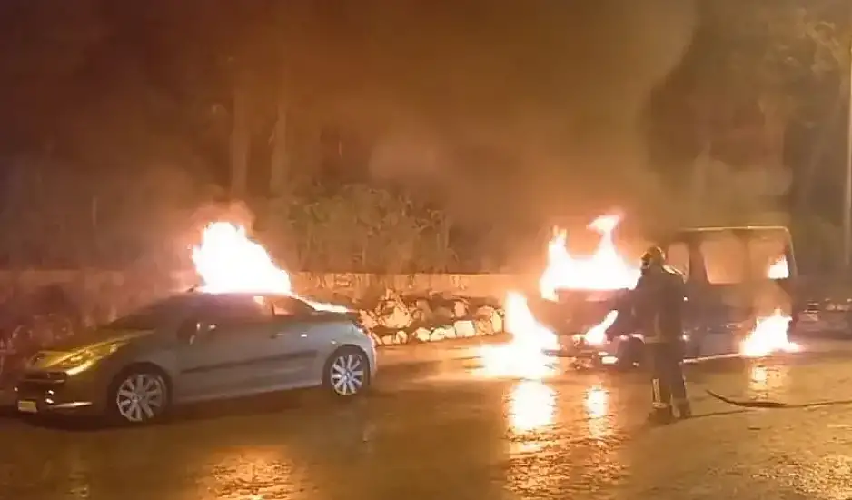 Επεισόδια έξω από την Πανεπιστημιούπολη στου Ζωγράφου - Χρήση χημικών και μολότοφ