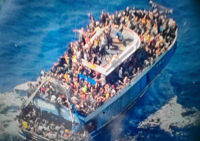 Το BBC «καίει» το Λιμενικό για το ναυάγιο στην Πύλο - Οι επιζώντες «φιμώθηκαν και εκφοβίστηκαν»