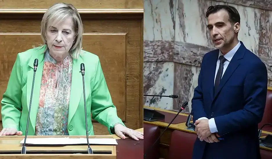 Πλεύση Ελευθερίας: Τελεσίγραφο δυο ημερών να παραδώσουν τις έδρες τους μητέρα και γιος