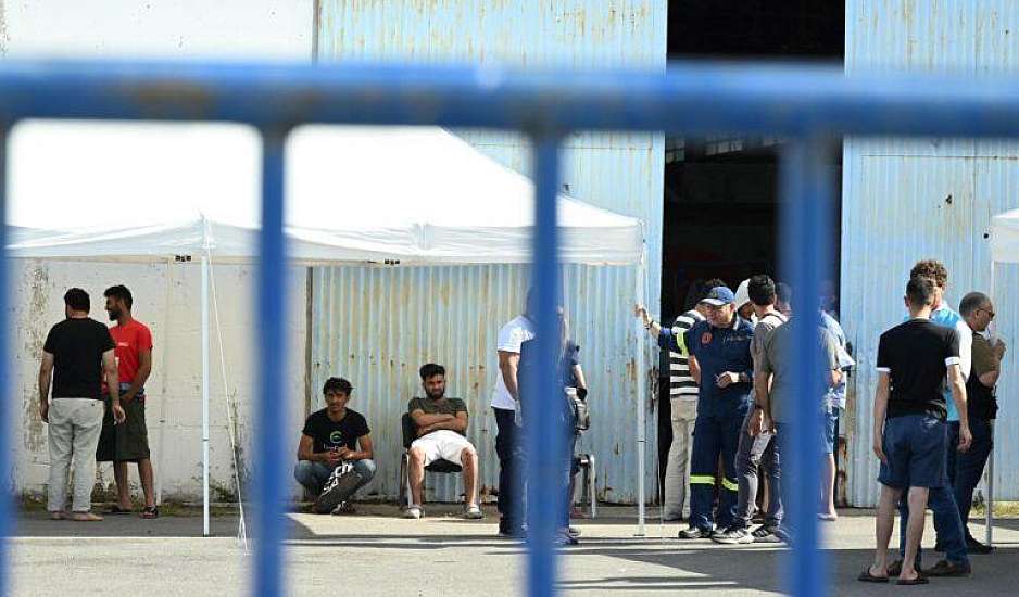Πύλος: Εννέα συλλήψεις για το πολύνεκρο ναυάγιο - Περίπου 600 άτομα στο αλιευτικό, λέει επικεφαλής της Frontex
