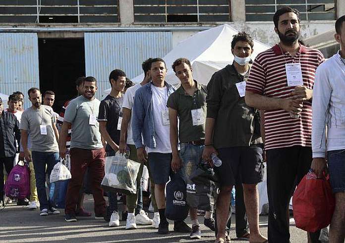Ναυάγιο στην Πύλο: Στη Μαλάκασα οι διασωθέντες - Νέες σοκαριστικές μαρτυρίες