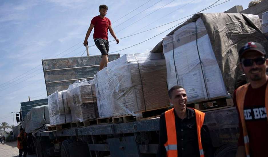 Μέση Ανατολή: Έκλεισε ξανά το πέρασμα της Ράφα – Πέρασαν μόνο 20 φορτηγά με ανθρωπιστική βοήθεια