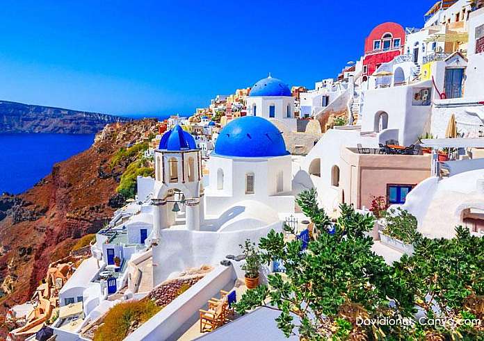 Έρχονται κατεδαφίσεις στη Σαντορίνη; Παρέμβαση του Υπ. Περιβάλλοντος για το «πάρτι» αυθαιρεσίας