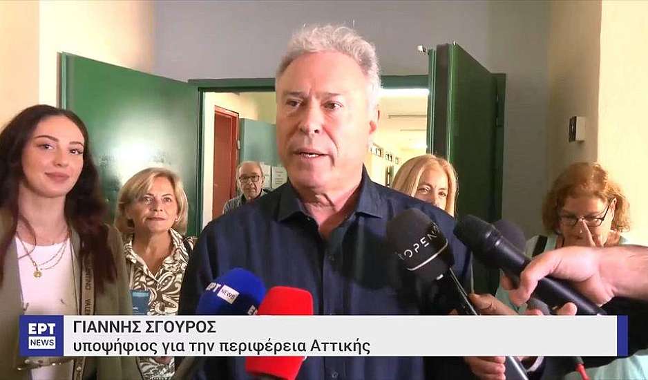 Γιάννης Σγουρός: Ψήφισε στη Νέα Σμύρνη - Η Αττική χρειάζεται καλύτερη τύχη